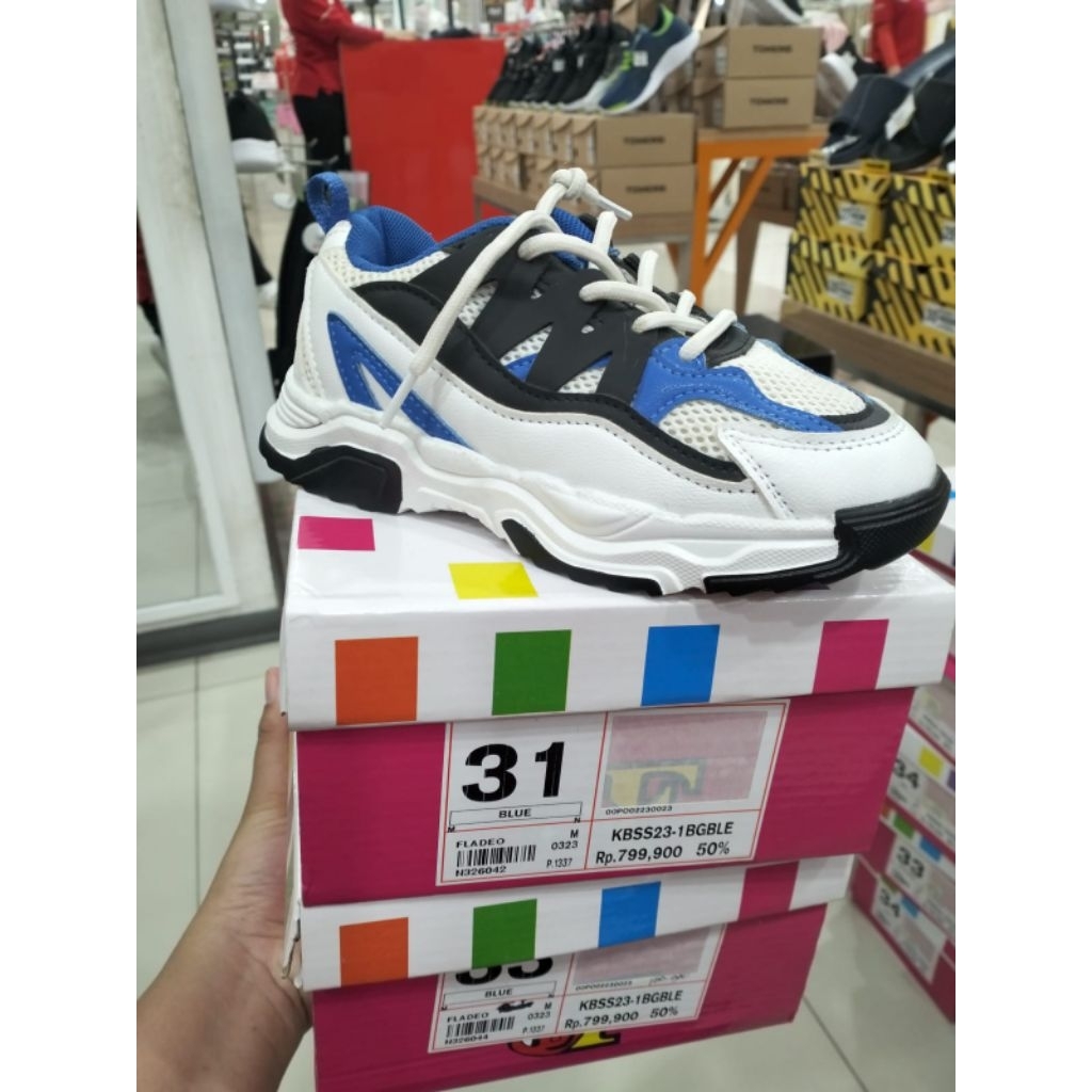 SEPATU ANAK COWOK FLADEO (ONLY SZ 33)