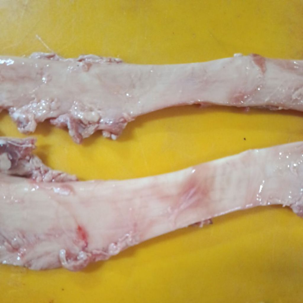 

URAT SAPI PANJANG KUNING GADING URAT SAPI FRESH SEGAR