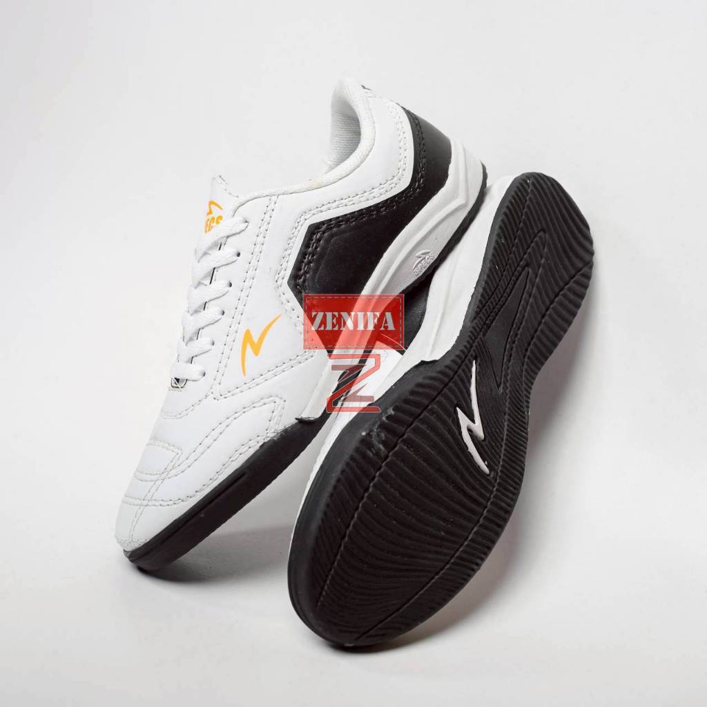 Sepatu futsal Pria  Specs Astera In White/Blck FG Terbaru