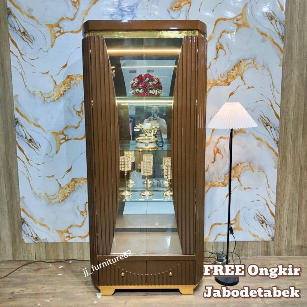 Lemari Pajangan Design Oval / Lemari Hias Lampu LED