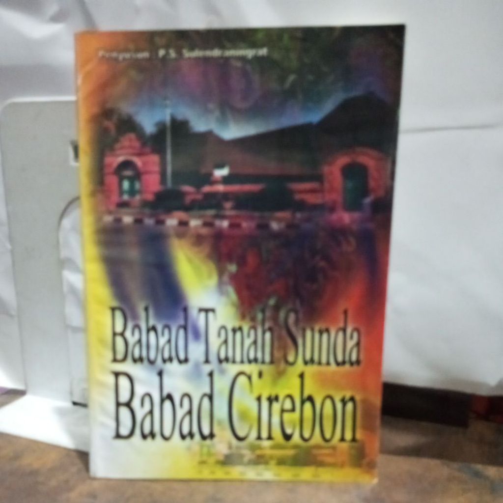 Buku BabadTanahSundaBabadCirebon
