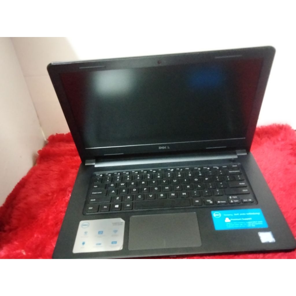 Dell Inspiron 14/core i3 gen7+RAM8gb/ssd 128gb /VGA Intel uhd 620 /14inc mantap