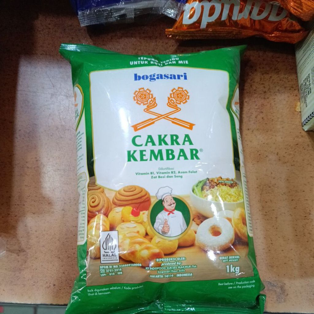 

Cakra Kembar Premium(1kg)Tepun Protein Tinggi Pre Bogasari