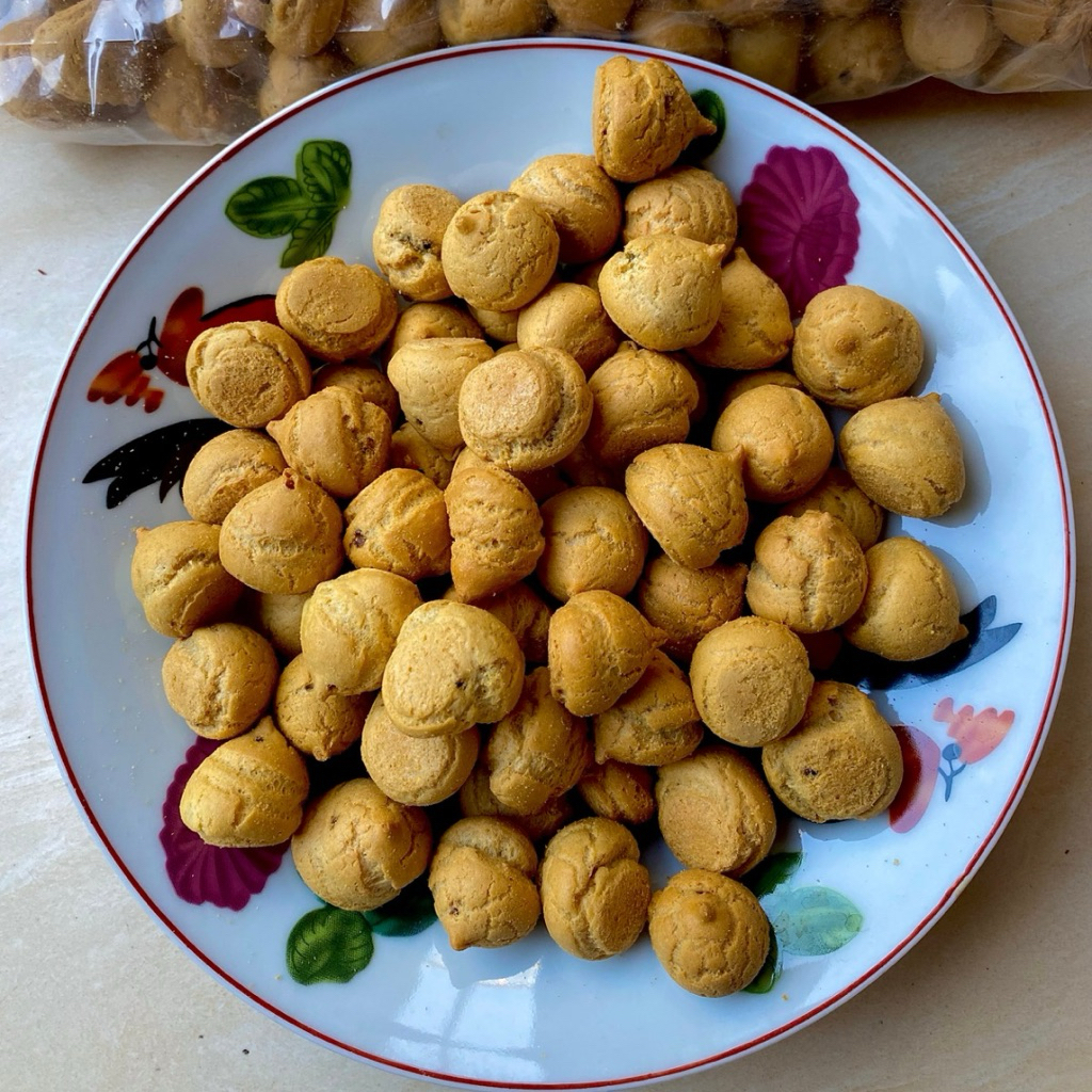 

Kue Soes Coklat Renyah Cemilan Parcel 500 gram