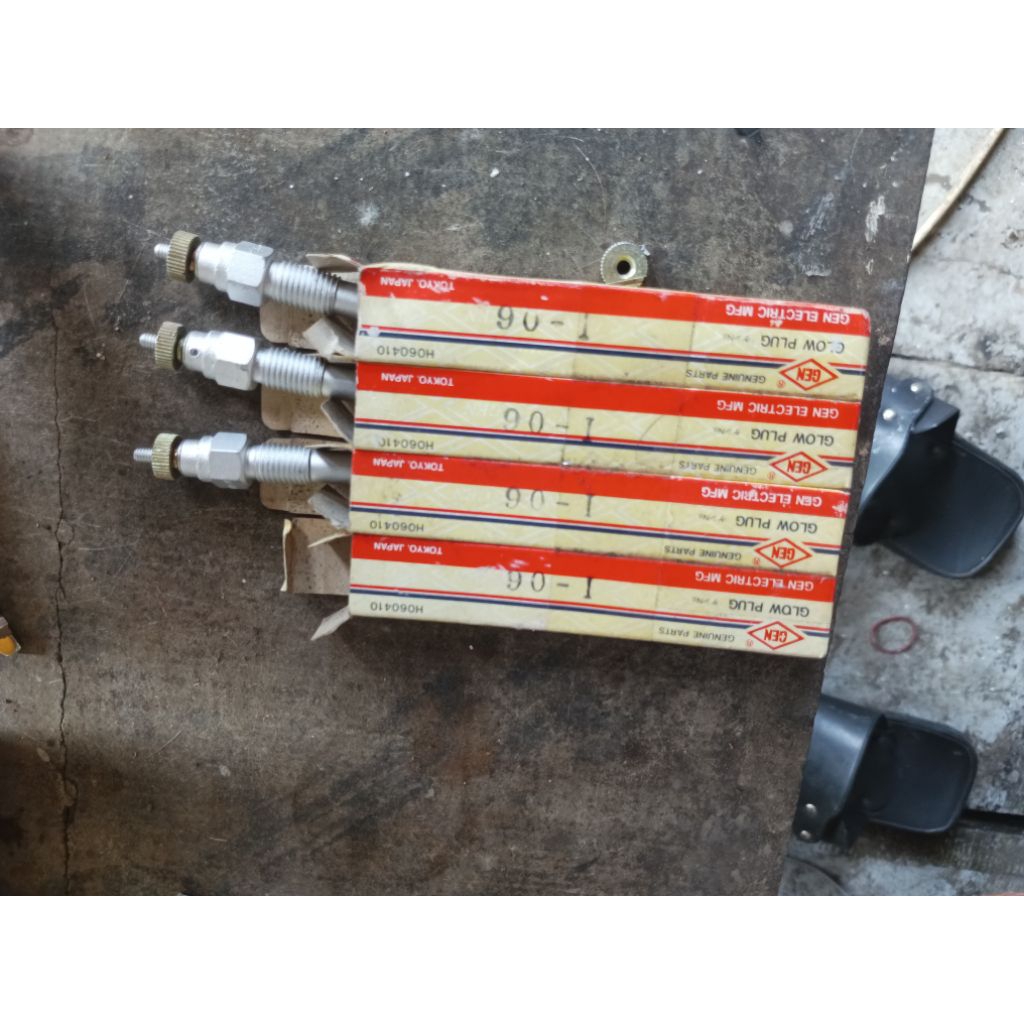 Busi Pemanas/Glowplug holden gemini diesel