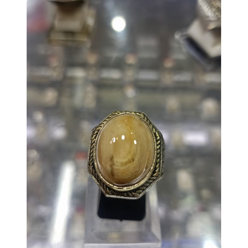 Cincin Batu Fosil kelor(Natural)