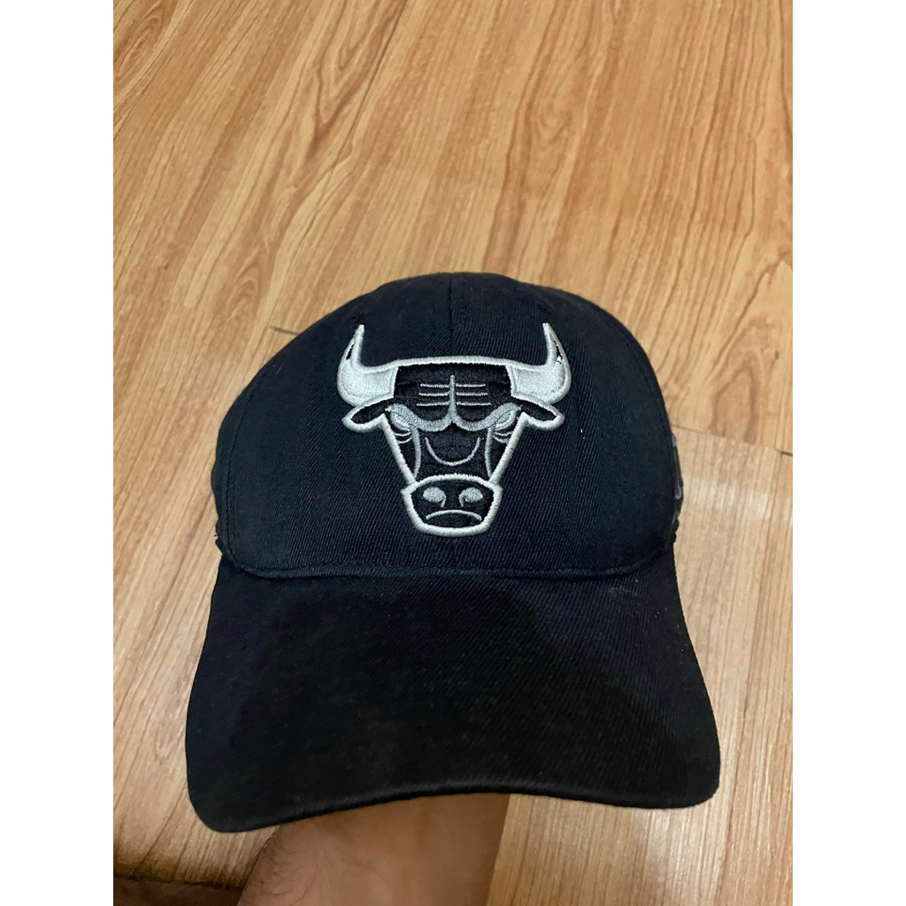 topi bulls nba payment