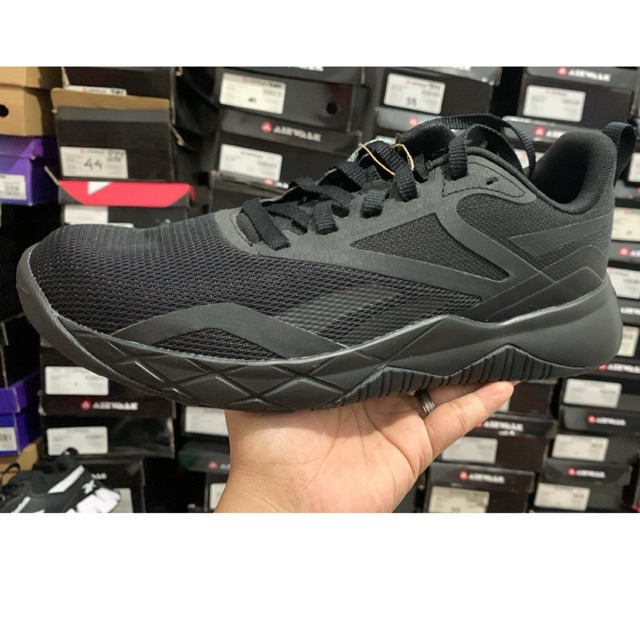 Sepatu Running Fullblack NFX Trainer
