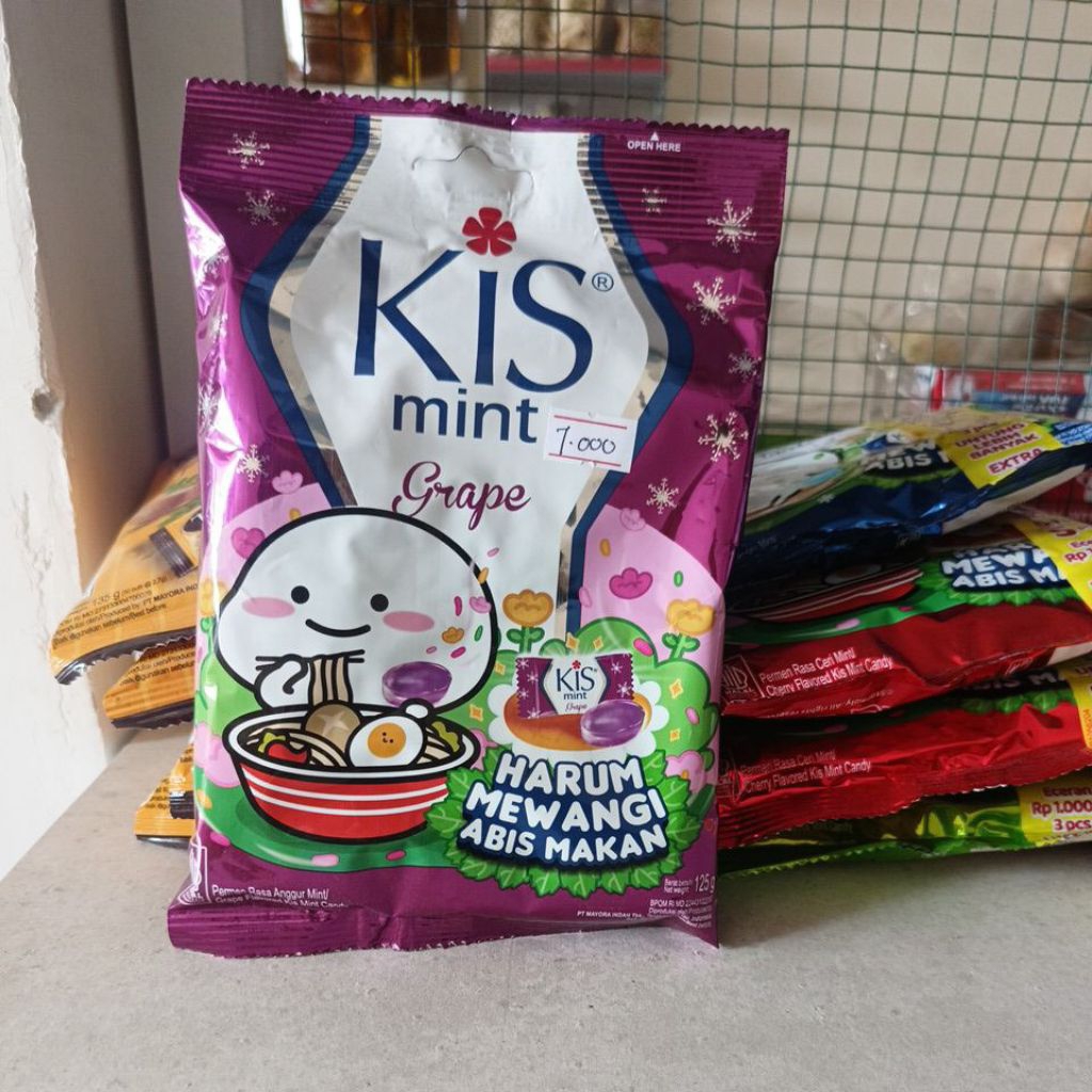 

Permen Kiss rasa Anggur Mint