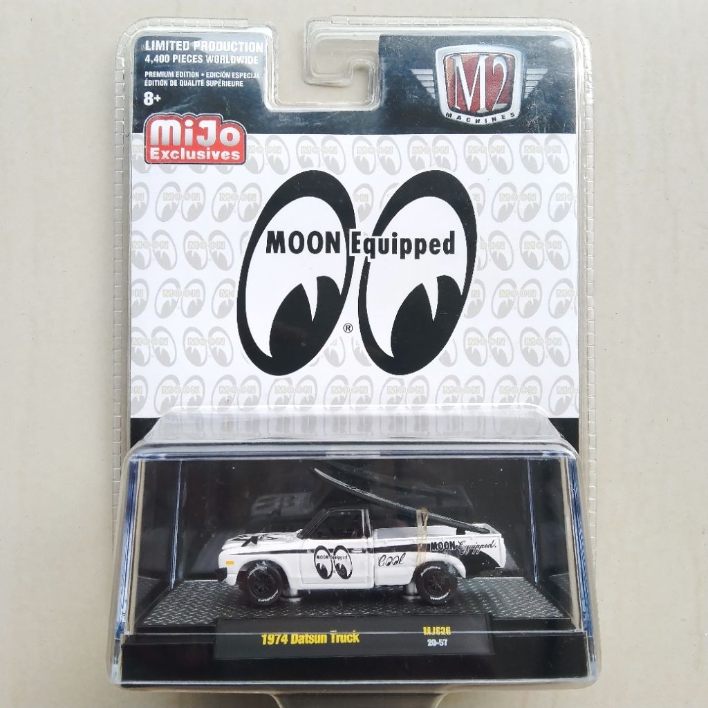 M2 Machines 1974 Datsun Truck Pickup Mooneyes