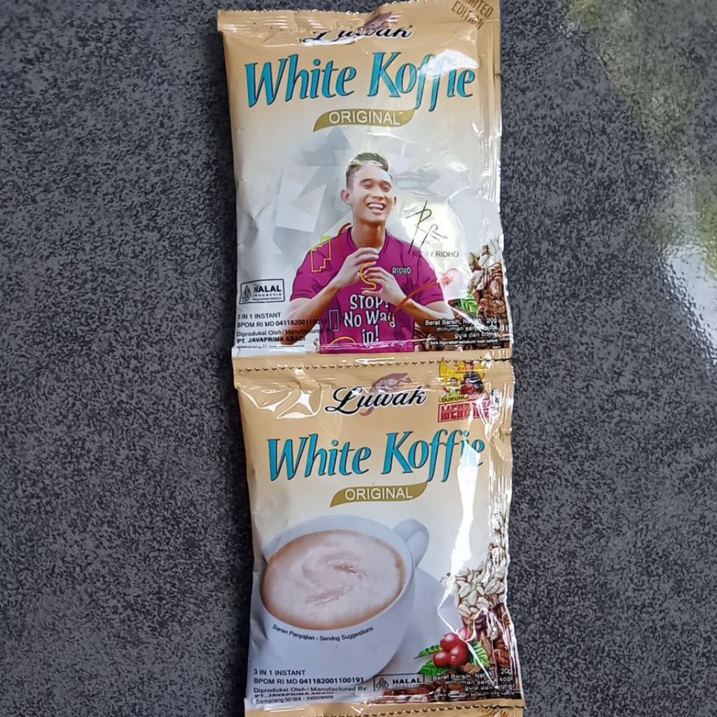 

Luwak White Koffie 1 renteng isi 10 Sachet