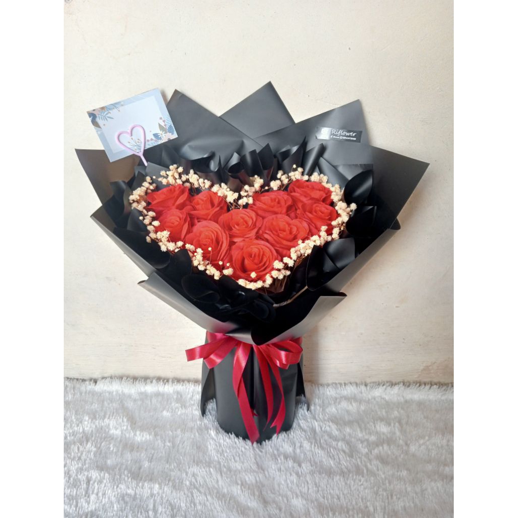 Buket Bunga Mawar Love/Buket Bunga Mawar Artificial