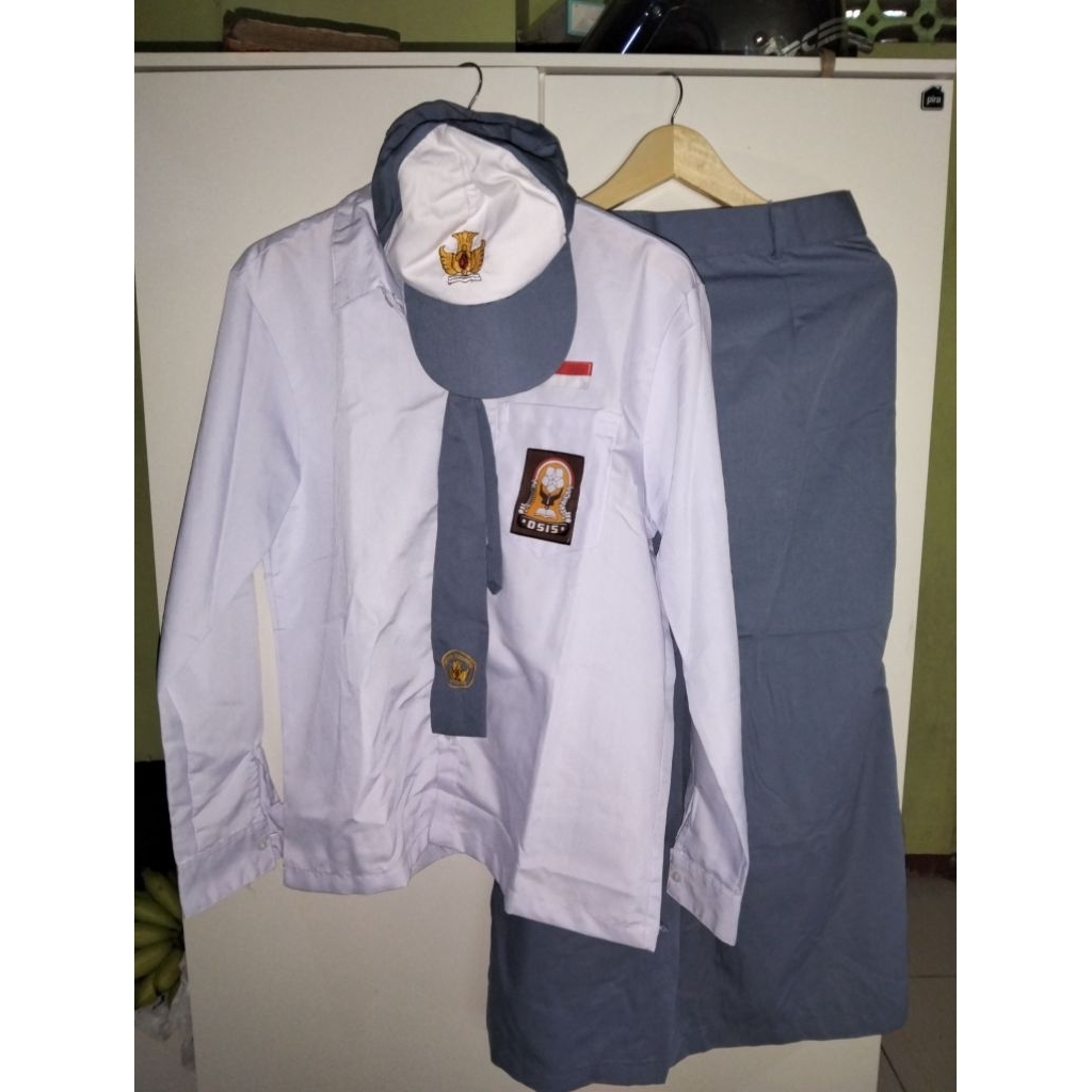 Seragam Sekolah Preloved