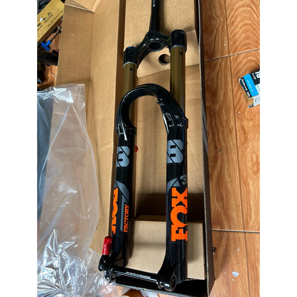 fork fox 38 khasima t170 boost mulus like new