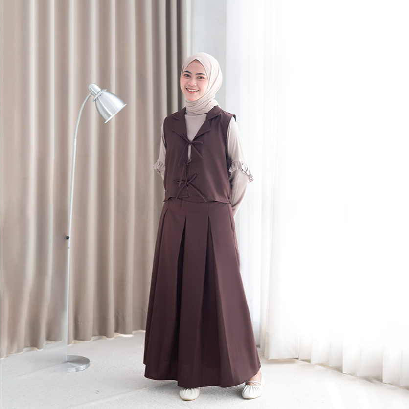 Hyeri One Set (Belum Termasuk Inner) Korea Pita Coquette Polos Vest dan Rok