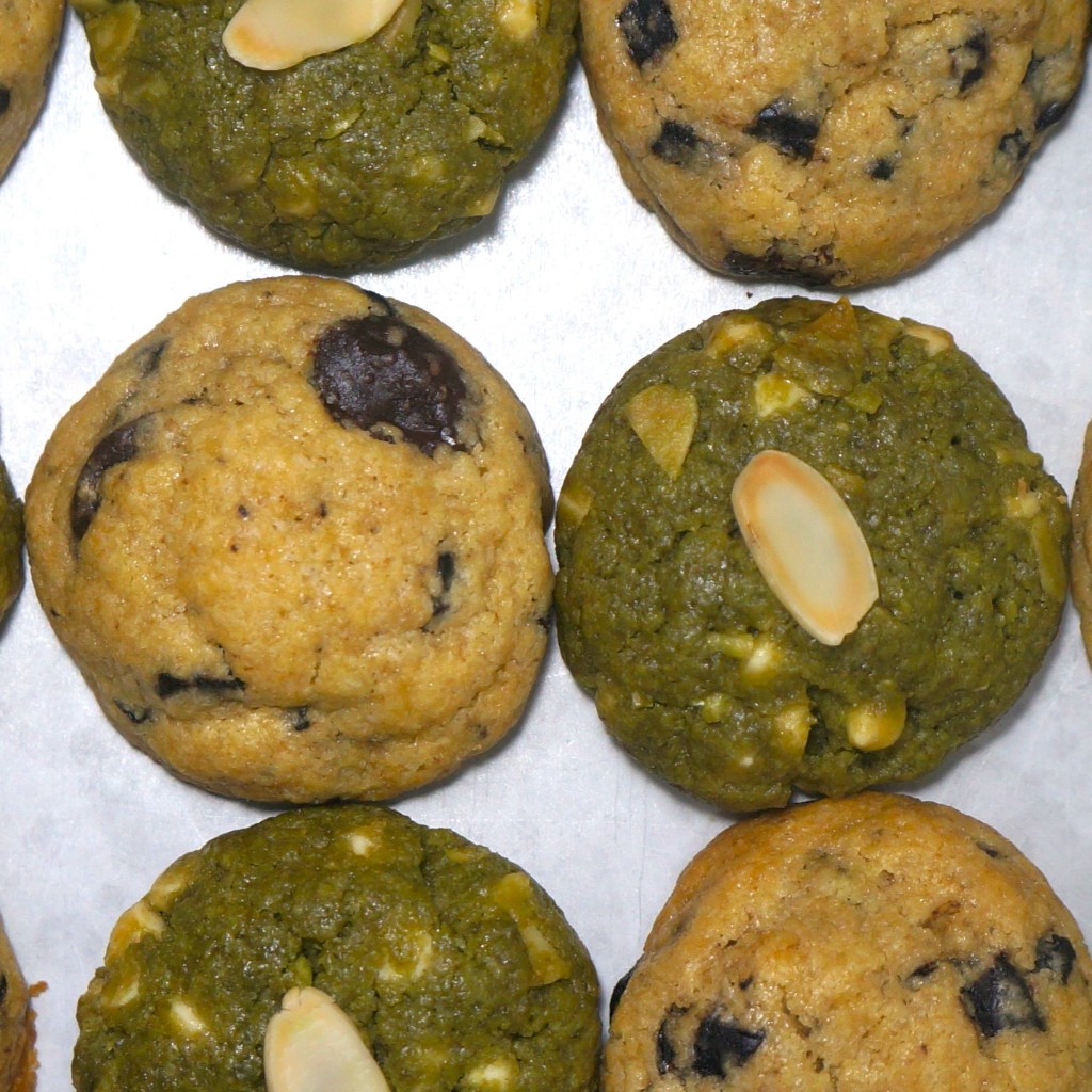 

Chocochunk & Matcha Cookies Devany Bakes | Kukis biskuit coklat cokelat chocochip cookie