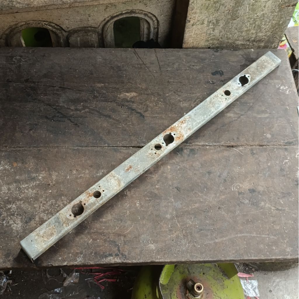 palang tengah kompor gas Quantum elektrik 3 tungku BEKAS