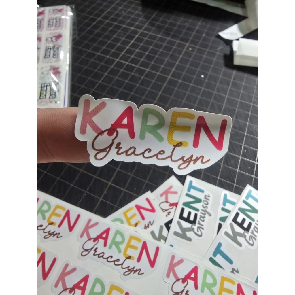 

stiker label nama water proof tahan air vinyl size 4,5x2cm art style