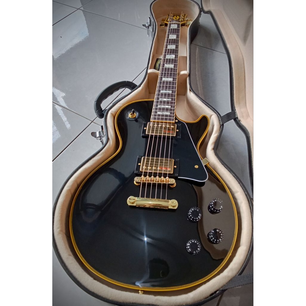 Gibson Les Paul Custom Black Beauty Yellow Binding