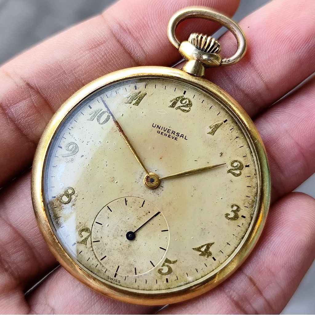 Vintage Universal Geneve Subsec Pocket WatchMaterial 14k yellow Gold solid