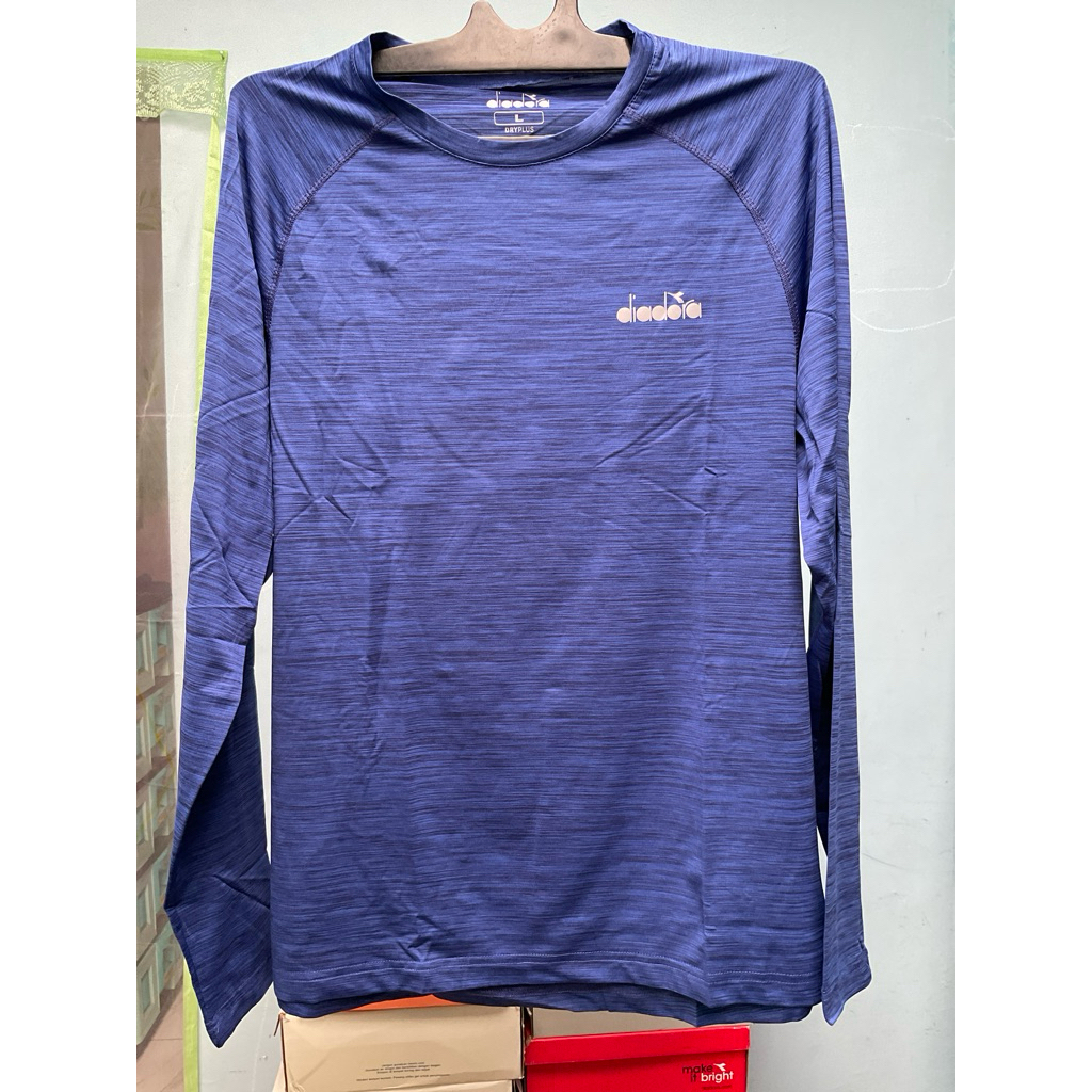 Ori Sale 70% Kaos Dry fit Diadora pria Hitam Navy