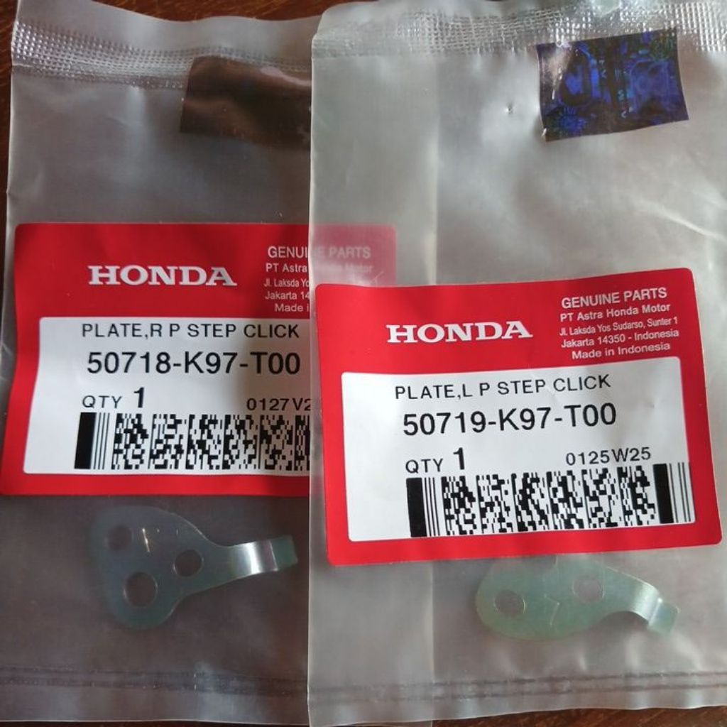 PLAT FOOT STEP PCX 150 KIRI ada KANAN ORIGINAL