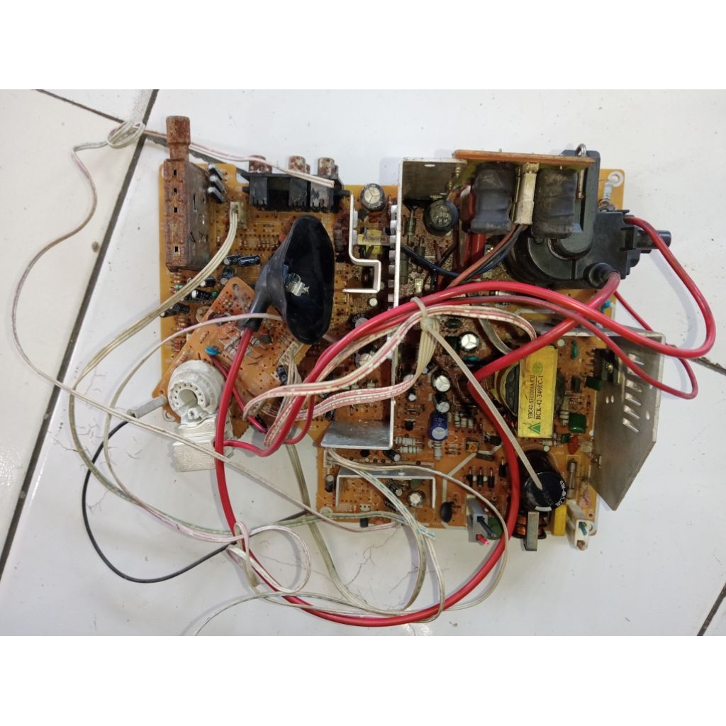 mesin TV china 21Slim kondisi fisik oke/gembling belum lulus tes