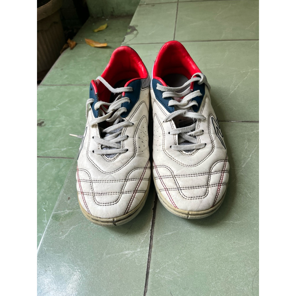 Sepatu Futsal Specs Metasala Native 3 White (ukuran 42)