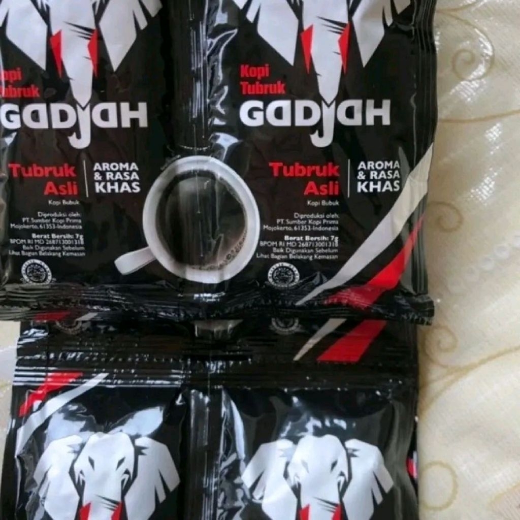 

Kopi Gajah Asli Renteng Isi 20 Sachet, Coffee, kopi tubruk, kopi hitam, kopi Indonesia Robusta Air Biji