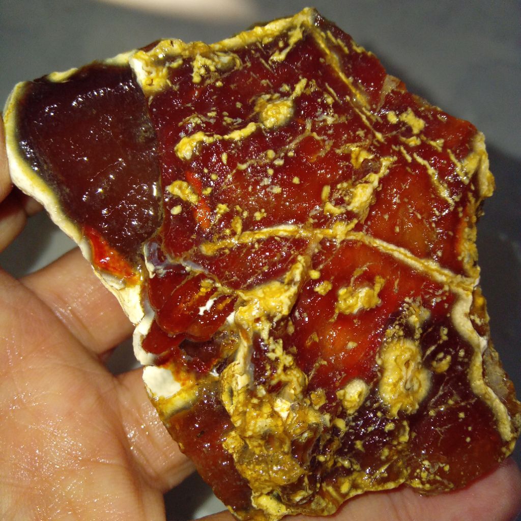 Natural Batu Cempaka Merah Menyala Kristal Giwang HQ