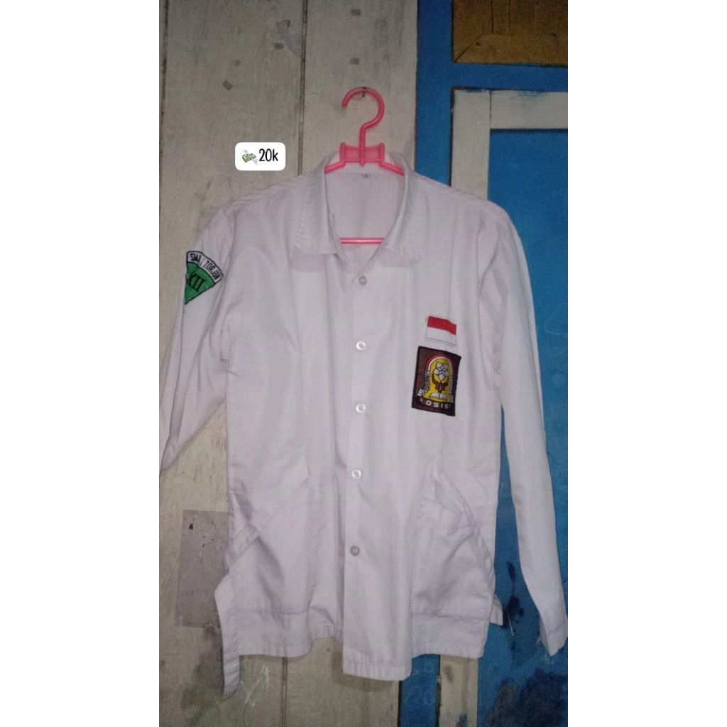 preloved seragam putih sma (crop&presbody)