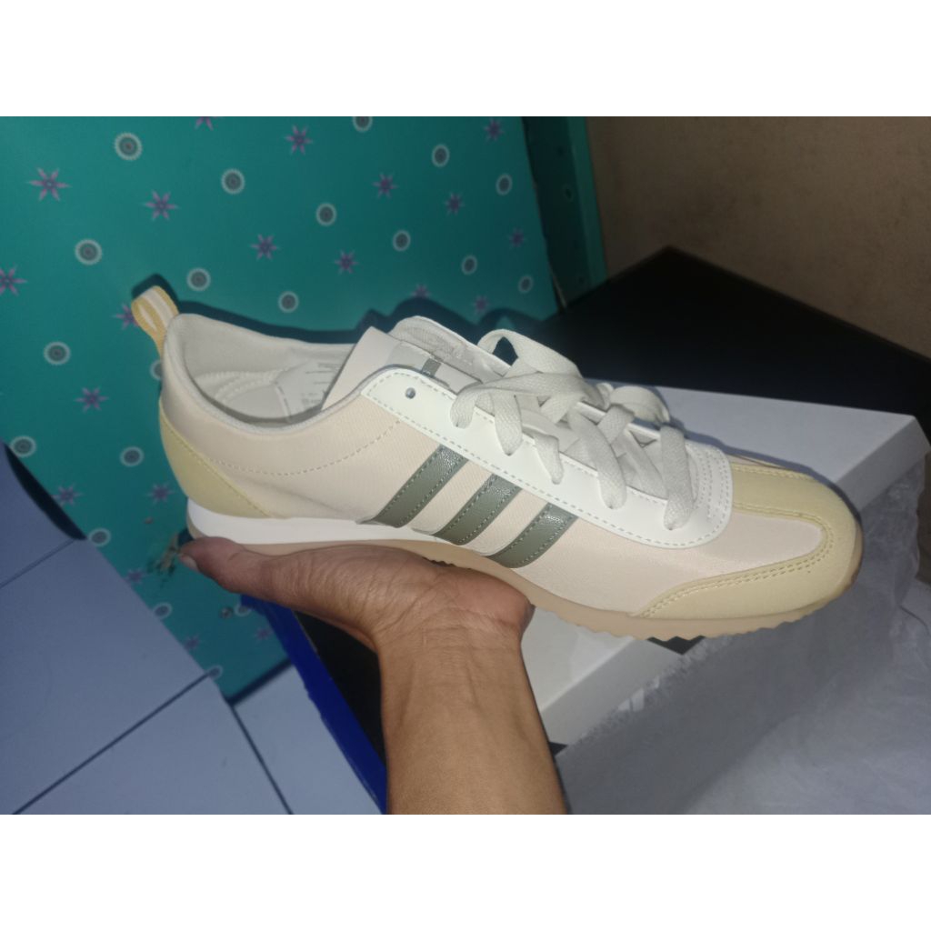 SALE ADIDAS JOG 2.0 ORIGINAL BNIB