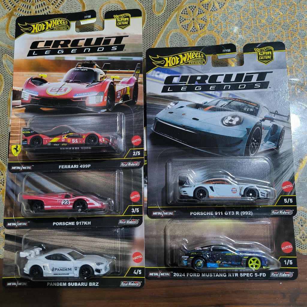 HOTWHEELS PREMIUM SET FERRARI