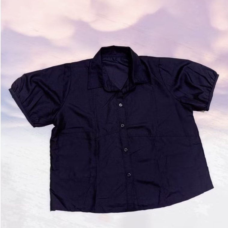 blouse kemeja semi crop, wrn hitam polos, saku kanan, bahan katun