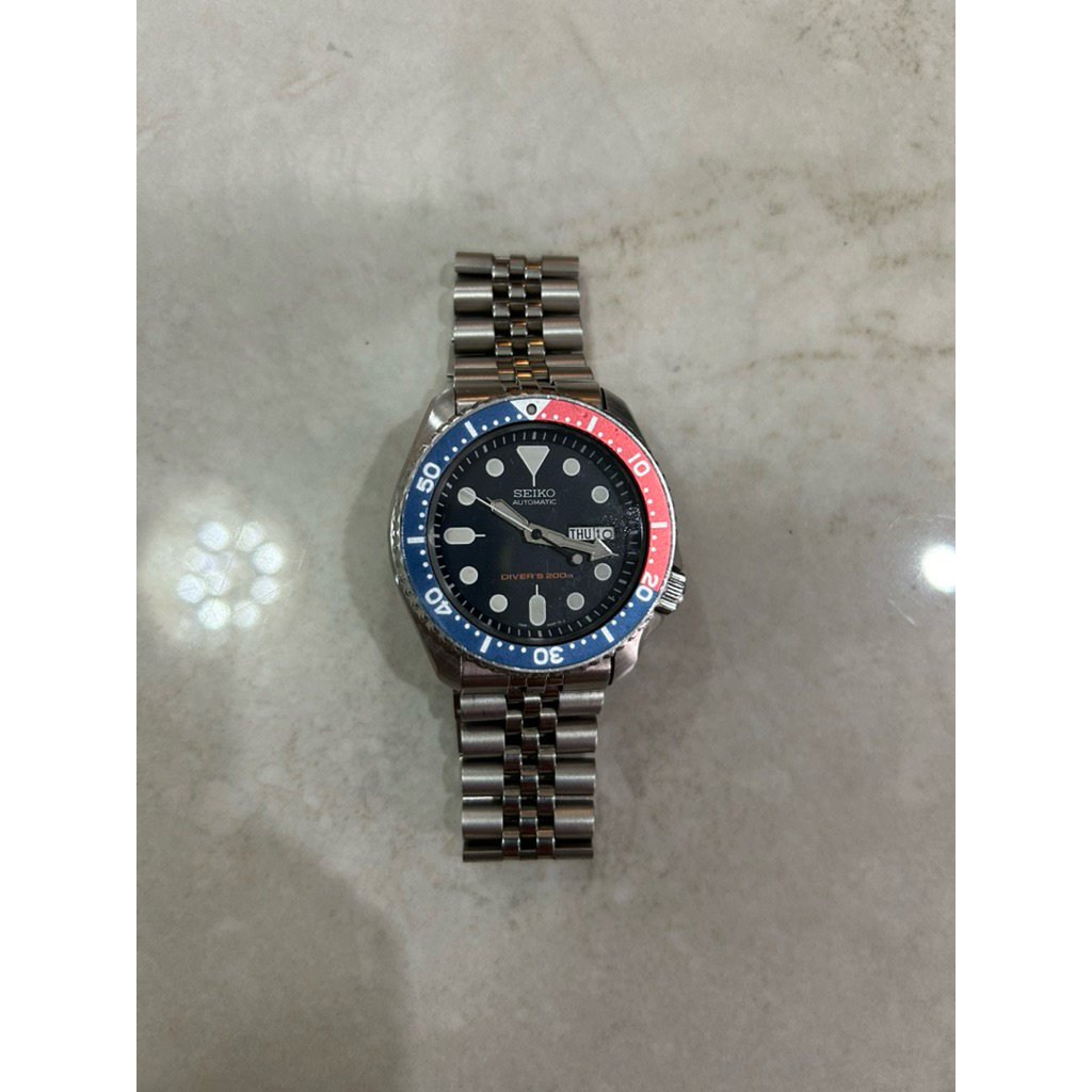 Seiko SKX009K2 Automatic Diver 200M Blue Dial Stainless Steel Strap