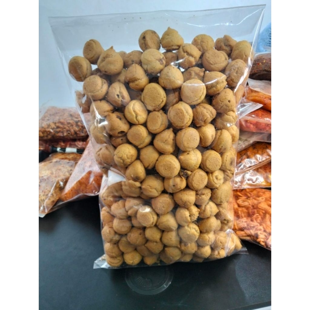

Kue soes coklat kering kemasan 250gram