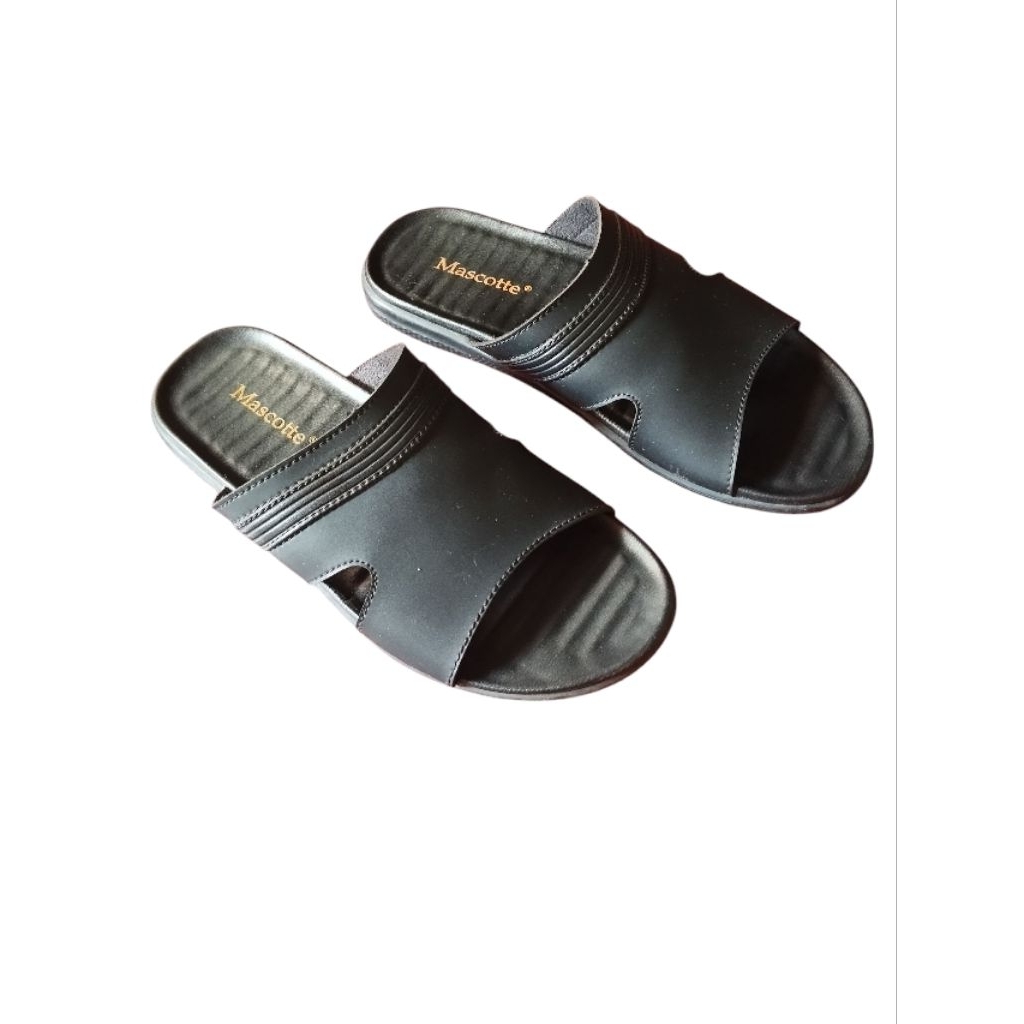 [PRELOVED] Sandal Pria Mascotte