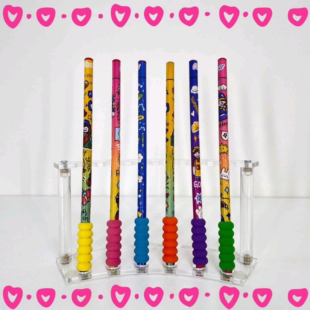 

Quill lead-free 2B pencil, gampang untuk di gerok, diasah, than lama, dan bikin lancar menulis. Menerangi dunia menulis anak-anak