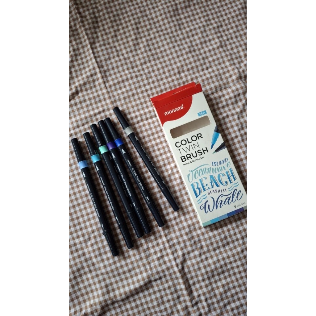 

BRUSH PEN MONAMI colow blue