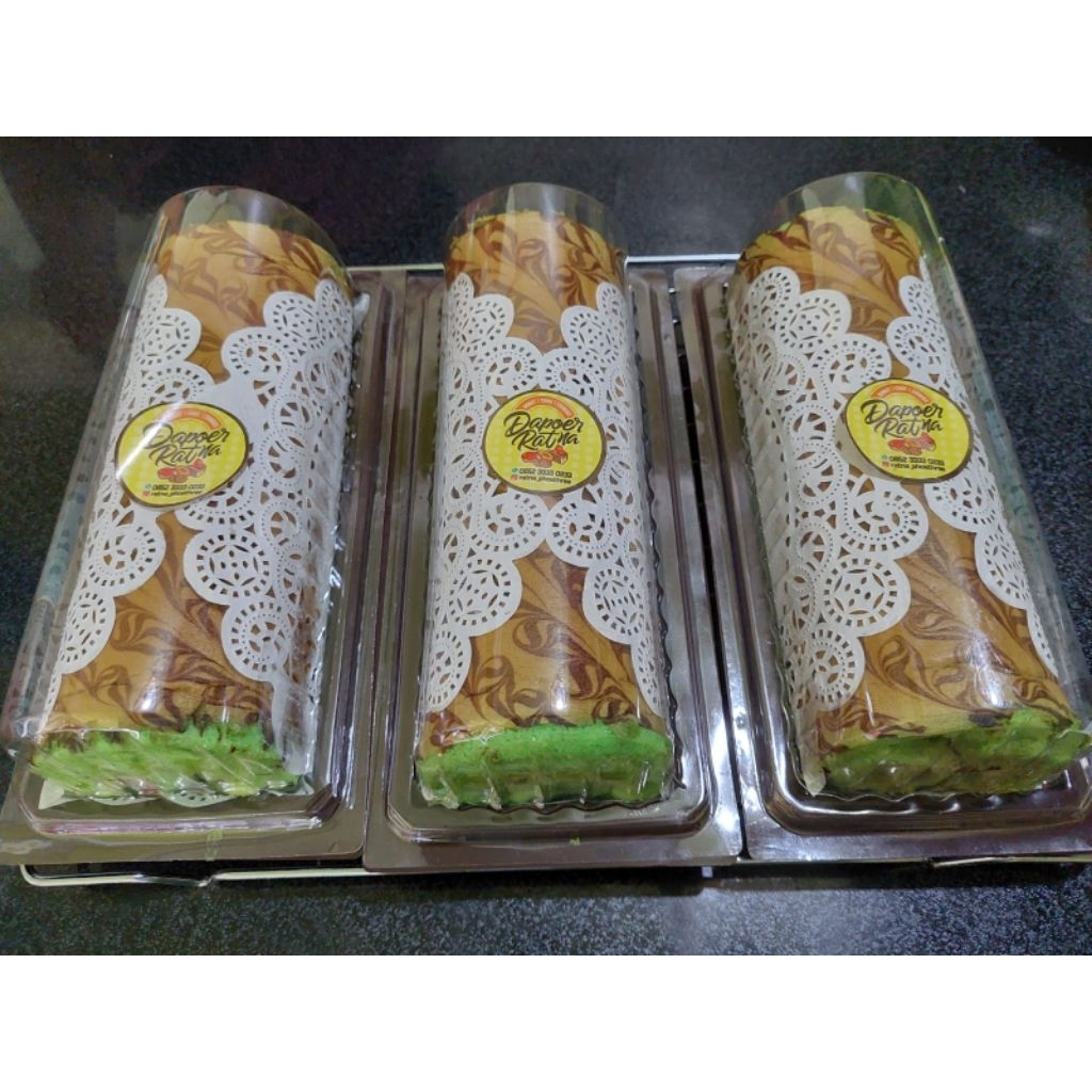 

Bolu Gulung Roll Cake Dapoer Ratna Varian Strawberry Coklat Keju Lembut dan Wangi 24 cm