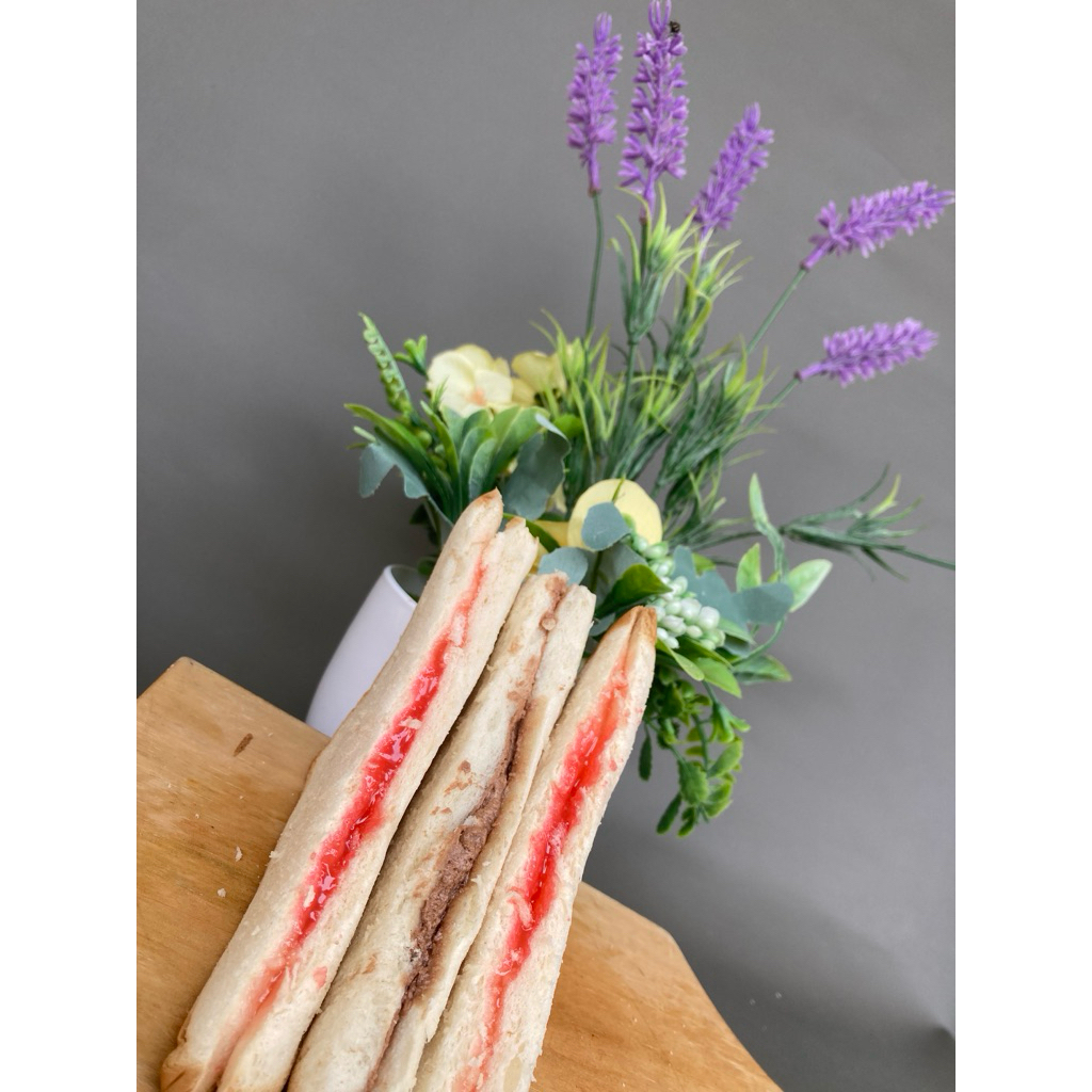 

Sandwich Selai Roti Naf’a – Roti Lembut Isi Selai Manis Ngak Bikin Enek