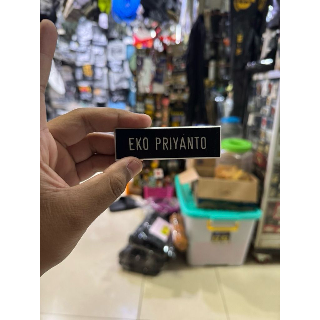 

nama dada/ name tag/ nama dada murah / nama dada costum/non akrilik