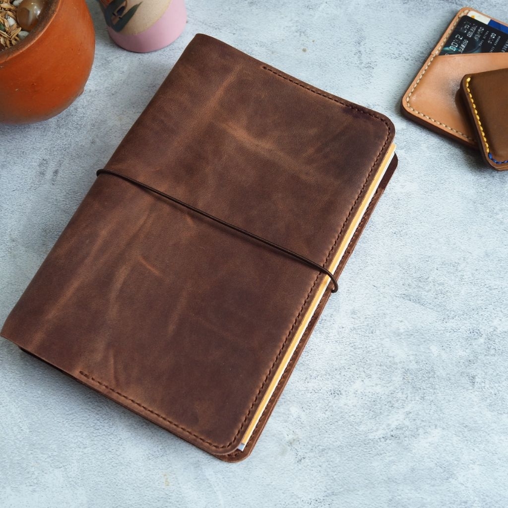 

Traveler's Notebook - Journal Planner - Cover Book A5