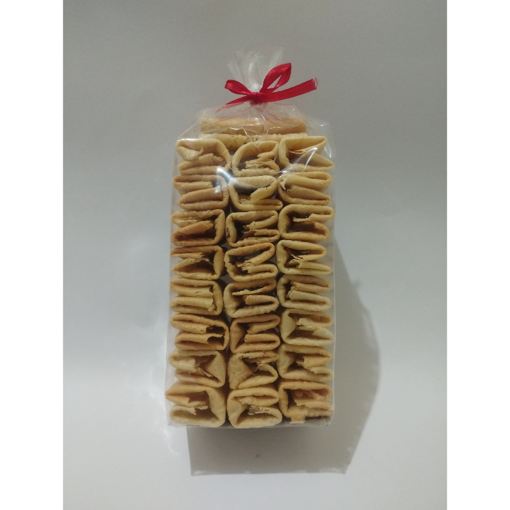 

Kue Sapik Tradisional Khas Padang