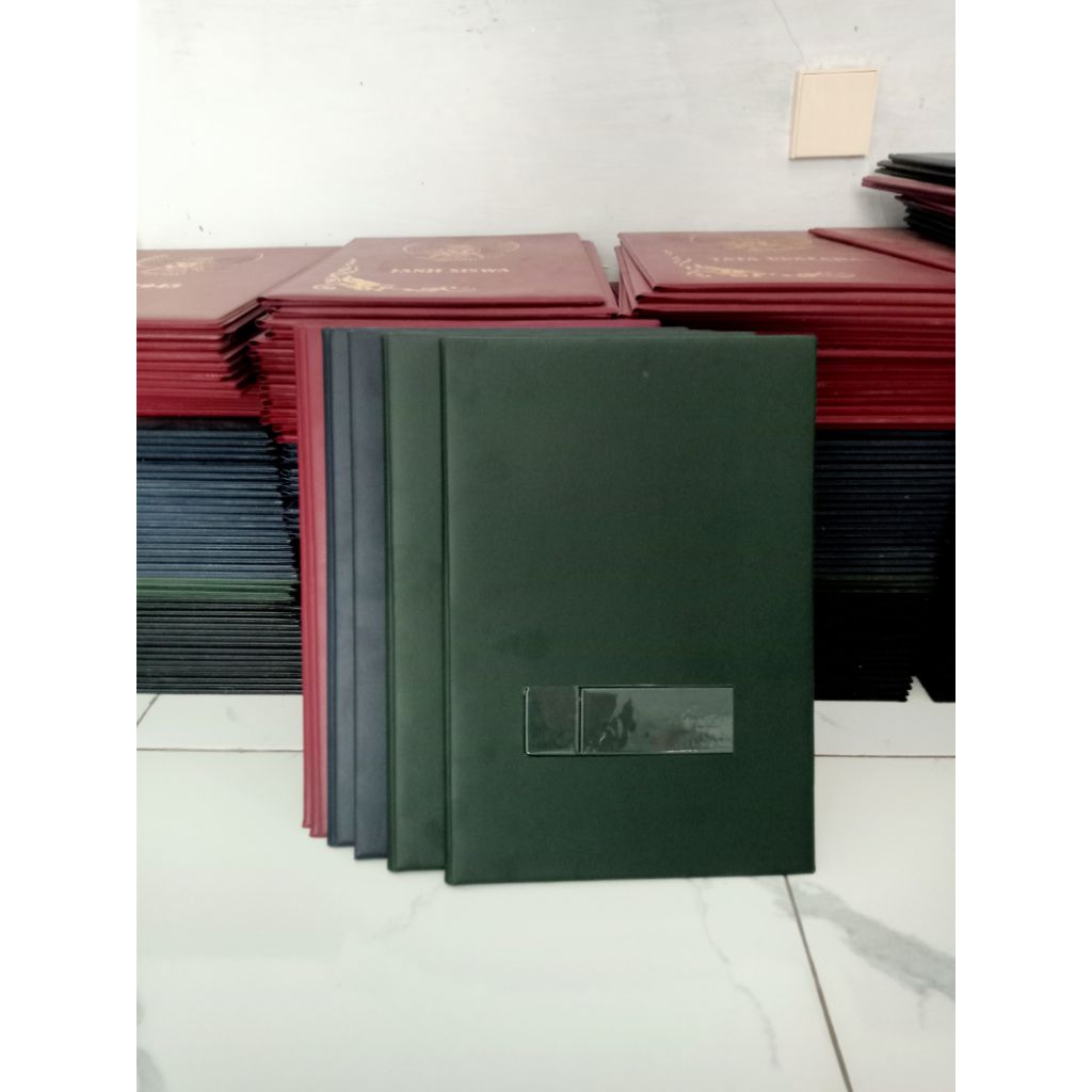 

Map Polos || Sampul Polos, Isi 10 Lembar (Hijau Tua)