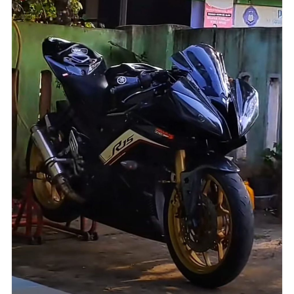 BODI R6 BUAT R15 HEADLAMP R15 V2 MODEL R6 / HL R15 V2 MODEL R6