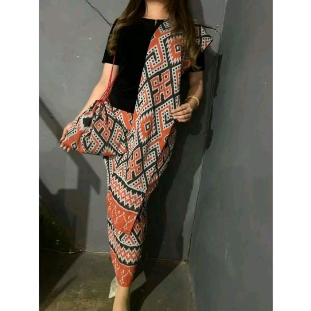 [Baju+Rok+Slendang+Tas] - Setelan Wanita Adat Toraja Ntt Flores Tenun Asli Jepara