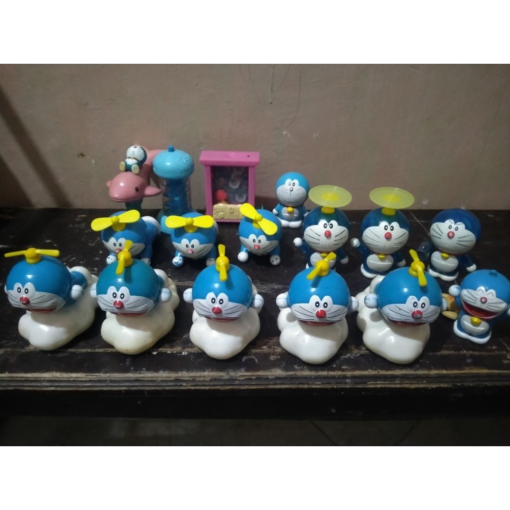 action figure doraemon dr happy meal mcd