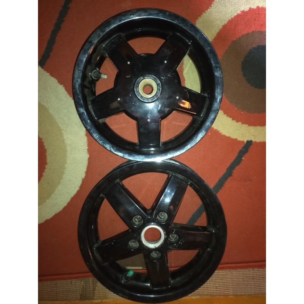 Velg pellek Vespa S LX Zip old 2V 3V iget ring 10 original piaggio satu set depan belakang
