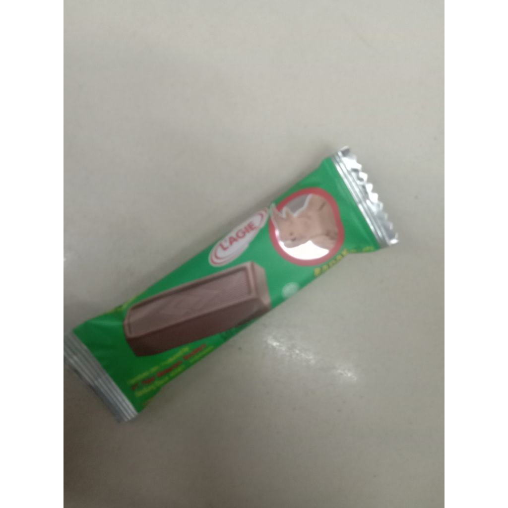 

Coklat LAGIE 27g beruang dan badak.